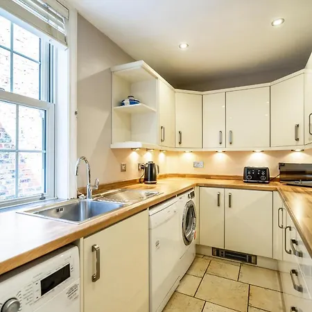 Holiday home 76 Nunnery Lane York