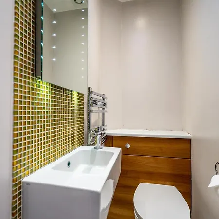 76 Nunnery Lane York